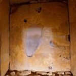 Изображение на внутренней стене дольмена Вьера