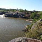 Каменные мегалиты Украины на берегу