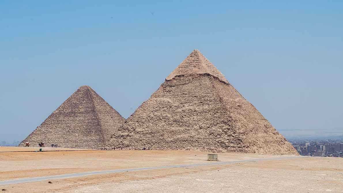 Панорама пирамид Хефрена и Хеопса