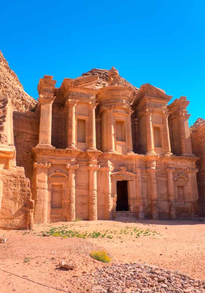 Общий вид гробницы Унайшу Петра