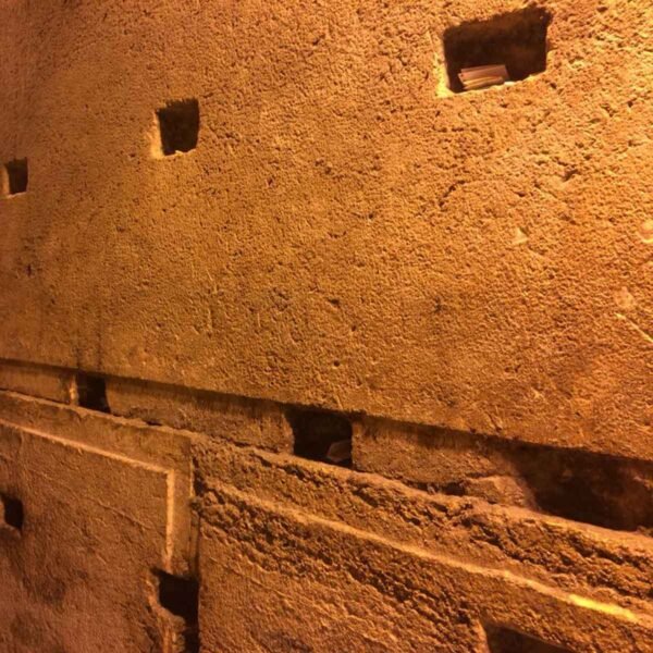 Участок блока с технологической фаской Израиль